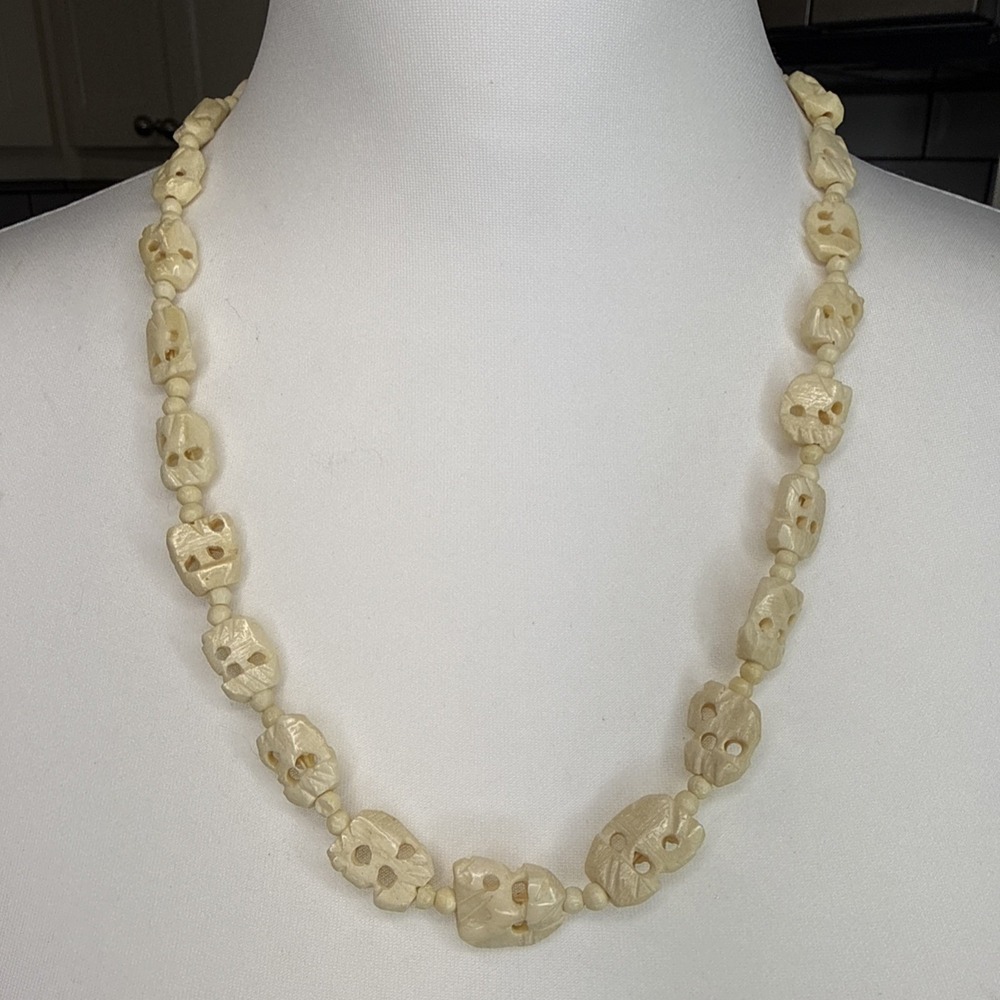 Vintage Carved Skull Bead Necklace Boho Gothic Day of the Dead‎